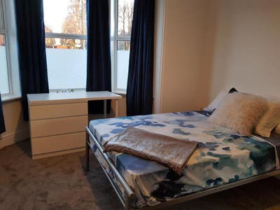 Lovely En-suite + parking near Long Eaton Station Main Photo