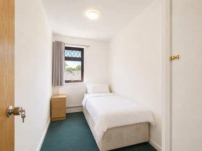 Incl/Furnished Rooms in Fantastic Location in SE14 Main Photo