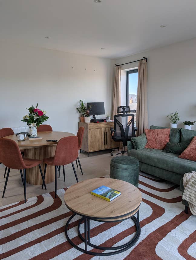 Penthouse, double room, 3 mins to Walthamstow Cent Main Photo