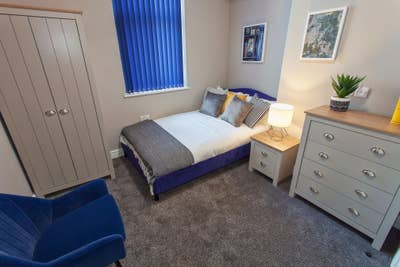 Spacious En-Suite Room Close to Derby Hospital! Main Photo