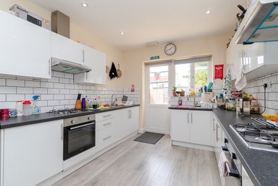Clean and Fresh Single Room - HA9, &pound;650pcm Main Photo