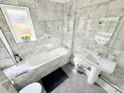 Available Now | Working Professionals Welcome | Fu Main Photo