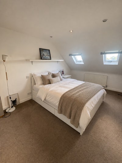Large Spacious Studio with en Suite Main Photo