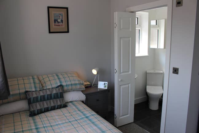 Double with en-suite - edge of Yeovil Main Photo