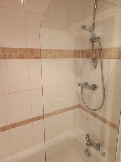 Female tenant required Main Photo