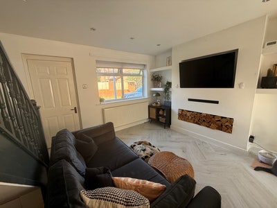 2 bedroom home available in Worsley - pet friendly Main Photo