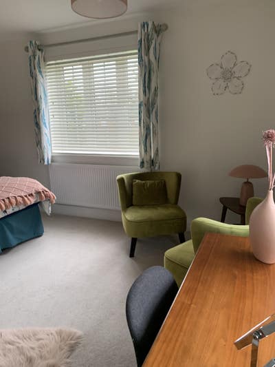 Large  en-suite bed sitting room Main Photo