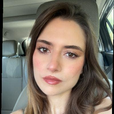Friendly & Responsible Female Looking for a Room i Main Photo