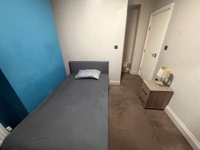 Furnished En-suite to rent- Harrow HA3 Main Photo