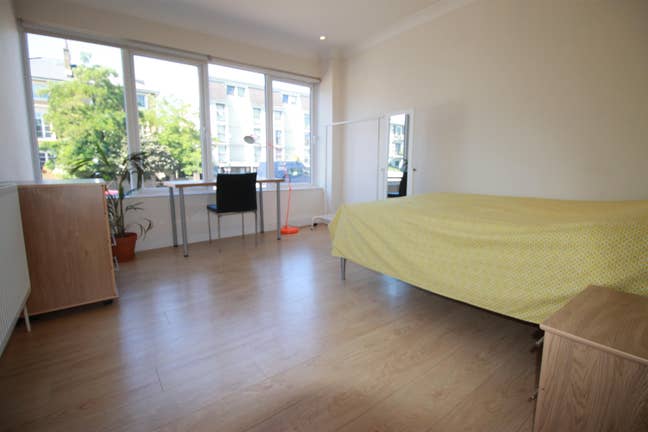 Room in a Shared House, Camden Road, NW1 Main Photo