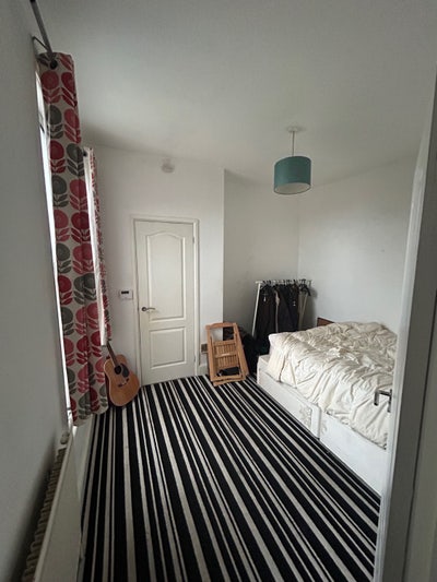 2 Rooms available in St George for &pound;466 each Main Photo