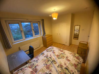 East London – E3 🏠 Bow / Victoria Park Zone 2 Main Photo