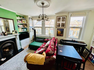 Large double room available from 1st October Main Photo