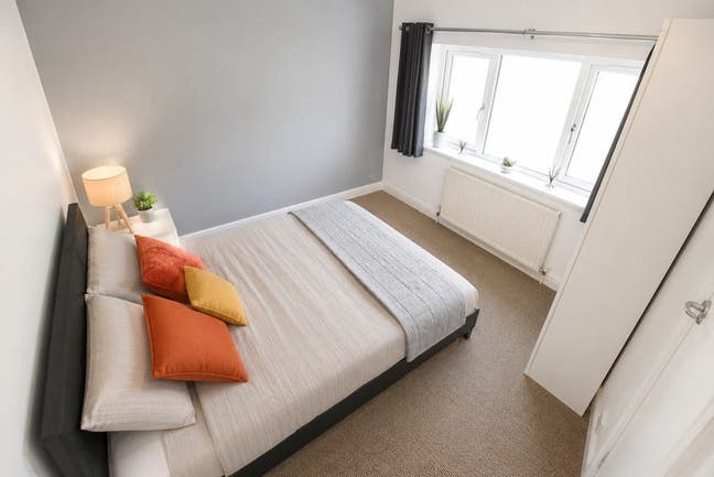 ** Modern Affordable Double Rooms No Bills to Pay! Main Photo