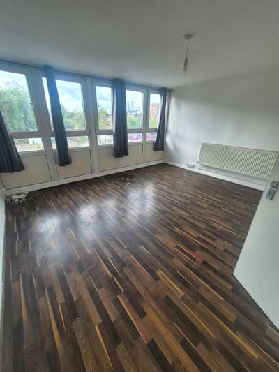 4 Rooms Langdom Park No Deposit Universal Credit  Main Photo