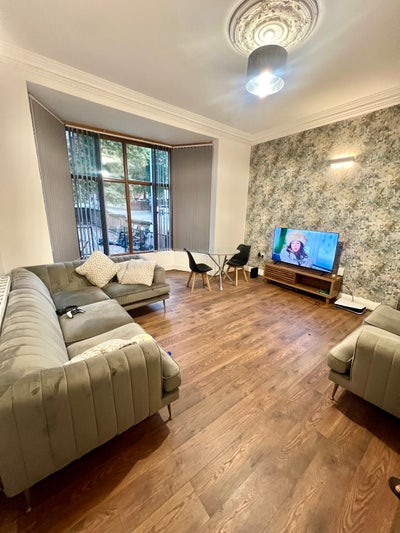 Newly refurbished property/ Quiet Environment  Main Photo