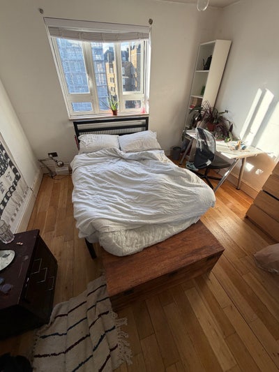 Up to 6 months Double Room @ Regents park Main Photo