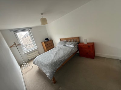 Room available near the foot of leith  Main Photo