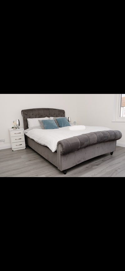 Cosy modern home 🏠  Main Photo