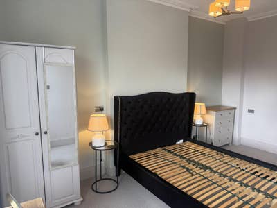 Beautiful King Studio Apartment Main Photo