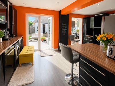Double room with own bathroom – Crawley Down &pound;475 Main Photo