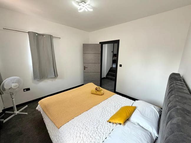 Bedroom flat with one professional Main Photo