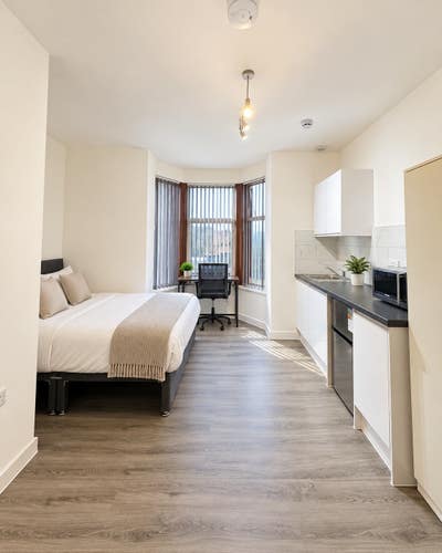 Brand New Studio in the City Centre Main Photo