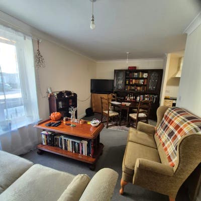 1 Bedroom flat - 5 minutes walk to city centre Main Photo