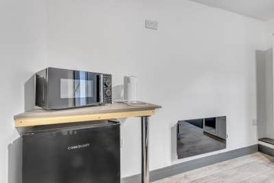 Ensuite Big Double Room- High st Maidstone Main Photo