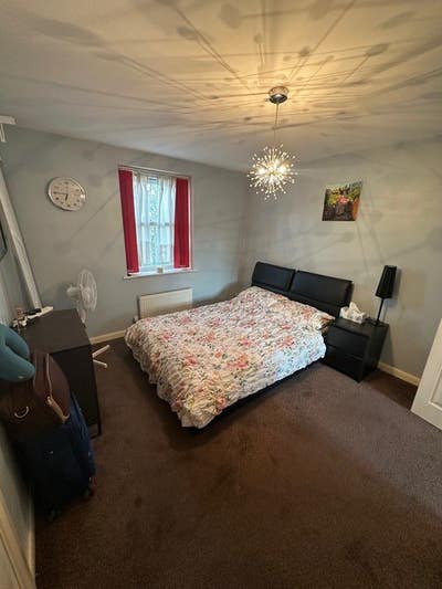 🏡 Ensuite Room Available in West Bromwich B71 Main Photo
