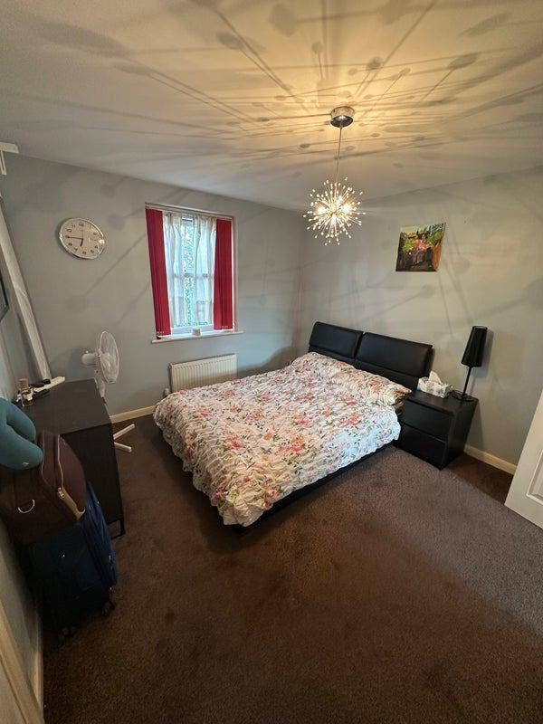 🏡 Ensuite Room Available in West Bromwich B71 Main Photo