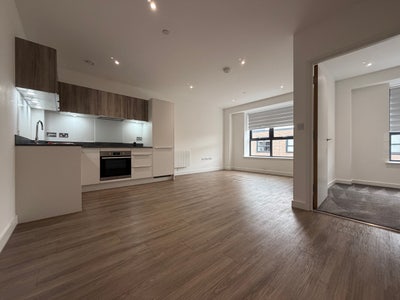 One Bed Apartment To Let Main Photo