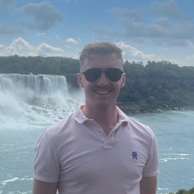 I’m a 25 year old Irish pharmacist working ... Main Photo