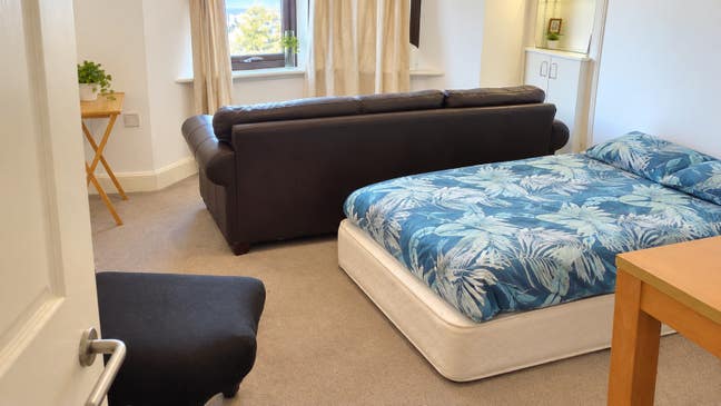Shared Accommodation Available (Urgent) Main Photo