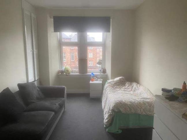 Double Room Available – G20 8NG Main Photo