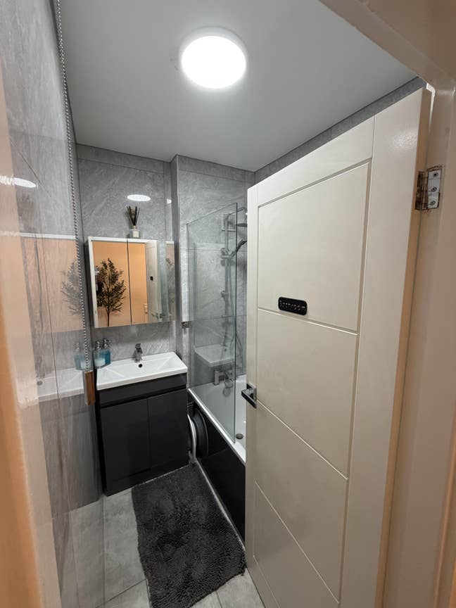 Double in Borough — 5 Mins to Ldn Bridge, Zone 1   Main Photo
