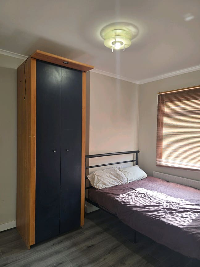 Fully furnished double bedroom in Addiscombe Main Photo
