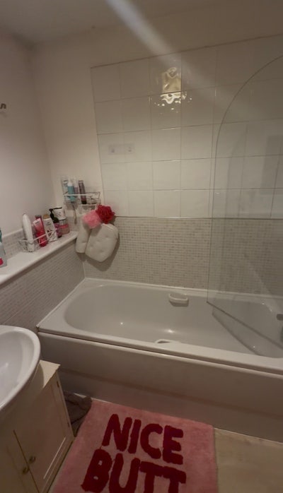 Looking for a flatmate  Main Photo