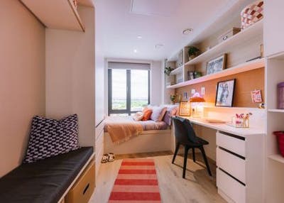 Gold En-Suite at Chandos House – Bills Included Main Photo