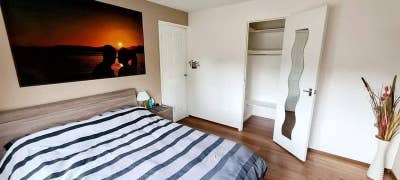 Large double room with walk in wardrobe short term Main Photo