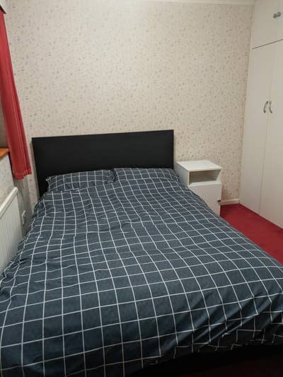 Double Room Available in Crawley – with parking  Main Photo