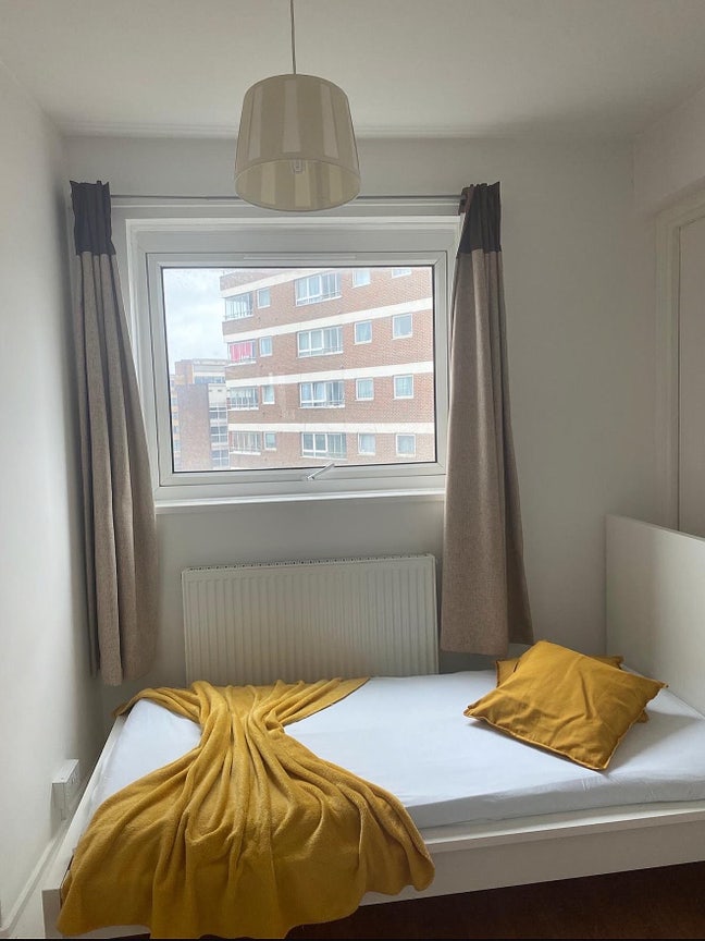 Single Room in Victoria Main Photo
