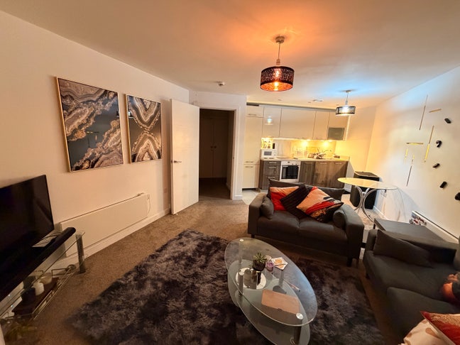 En suite room available  Main Photo