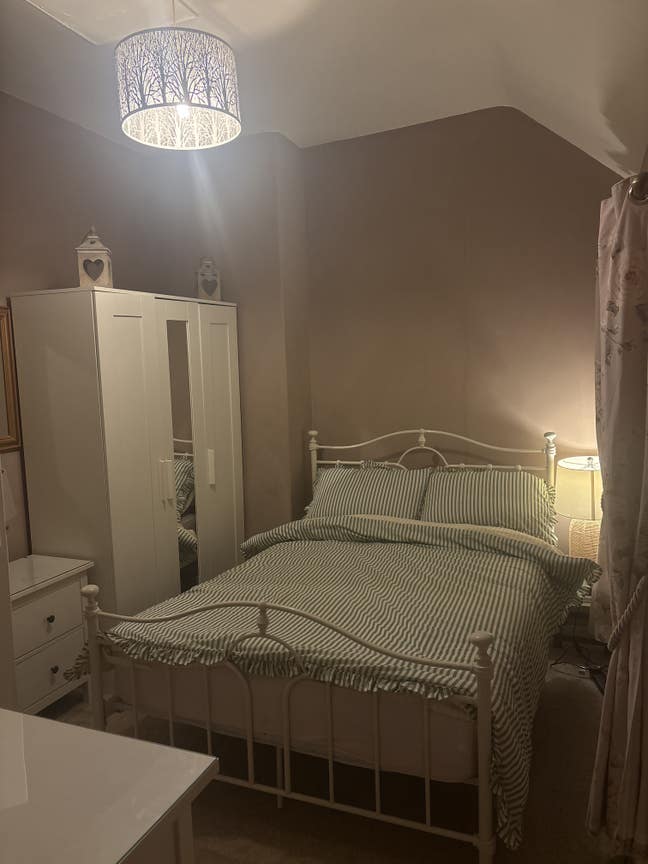 Spacious Double room to rent - Bills inc Main Photo