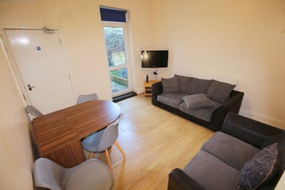 🎓🏡 Student Living | 📅 Academic Year 2027–2028  Main Photo