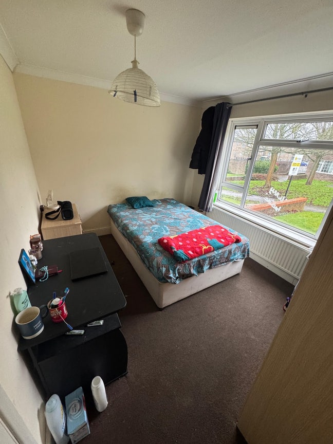 Room for rent Main Photo