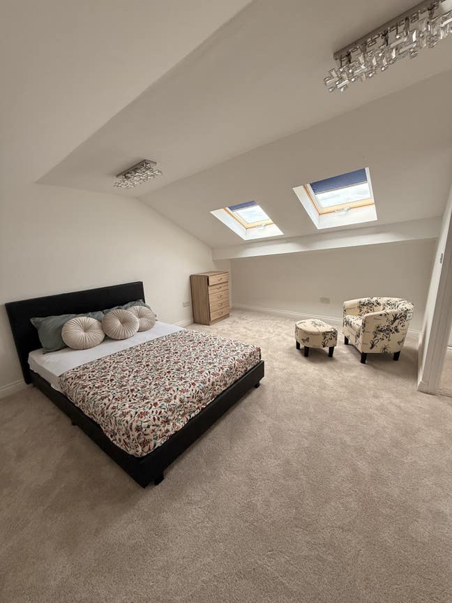 Beutifully Renovated House in Stalybridge Main Photo