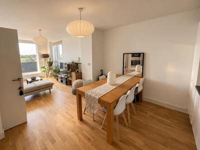 Short term Luxury 5th floor apartment w. balcony  Main Photo