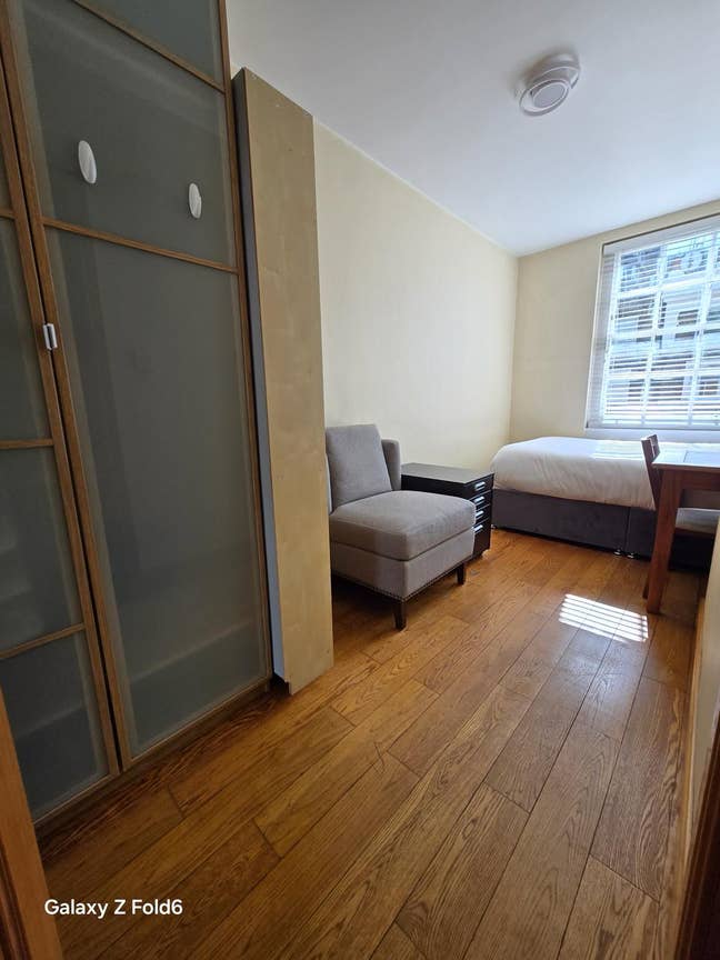 Quiet Central London Room  Bills Included  Main Photo