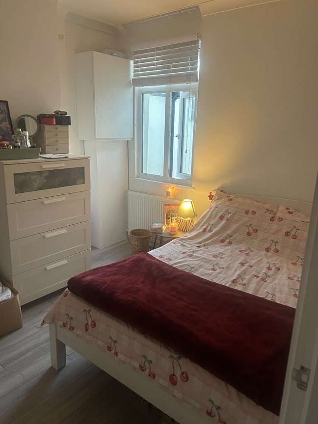 Looking for someone to join me in my flat!  Main Photo